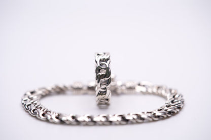Omega Ring